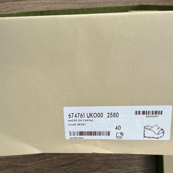 Gucci Platform Sandals - Picture 2 of 3